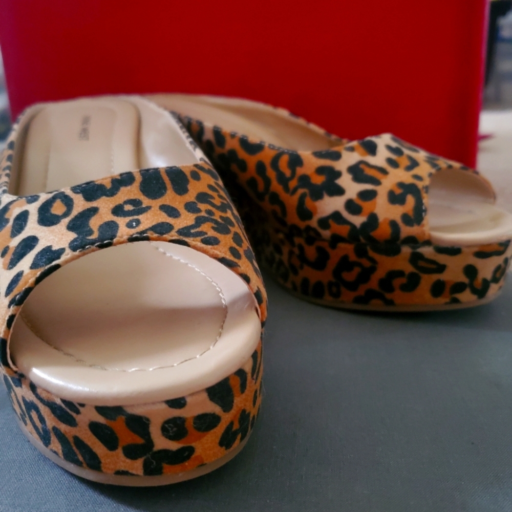 Nine West Animal Print Slides 10M
